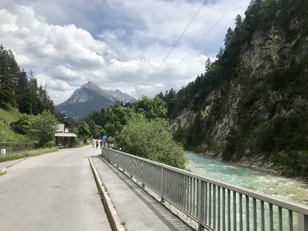 Von Scharnitz zum Isarursprung mit dem Fahrrad fahren